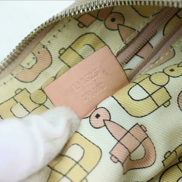 Gucci Pink Guccissima Leather D Ring Hand Bag - Picture 7 of 7